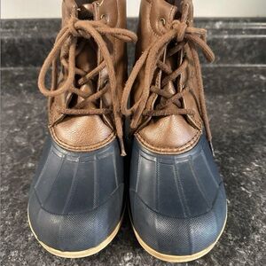 Sperry Port Boys Boot Size 3M Navy and Brown Waterproof